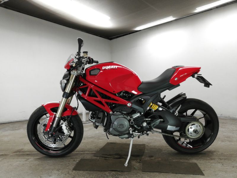ducati-bike-monster-red-70312365468-2