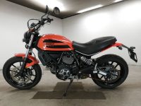 ducati-bike-scrambler-sixty2-orange-70312365471-2